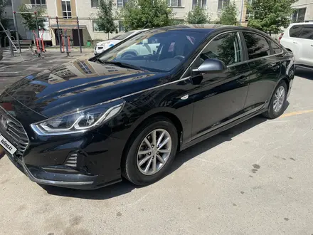 Hyundai Sonata 2018 годаүшін8 850 008 тг. в Алматы – фото 2