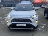Toyota RAV4 2021 года за 14 500 000 тг. в Семей – фото 3