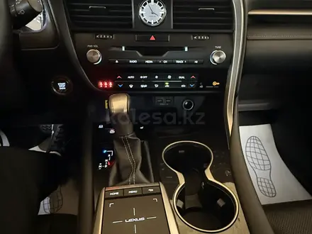 Lexus RX 200t 2021 года за 24 000 000 тг. в Астана – фото 10