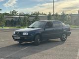 Volkswagen Vento 1993 года за 1 190 000 тг. в Караганда – фото 4