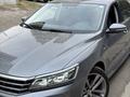 Volkswagen Passat 2018 года за 9 000 000 тг. в Уральск – фото 4