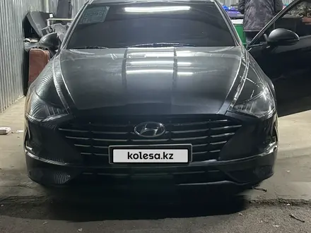 Hyundai Sonata 2021 года за 11 300 000 тг. в Караганда