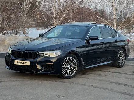 BMW 540 2018 года за 21 400 000 тг. в Алматы – фото 2