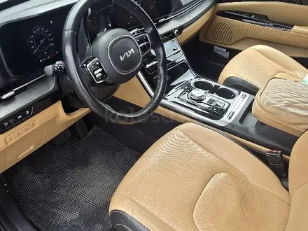 Kia Carnival 2023 года за 17 300 000 тг. в Алматы – фото 3