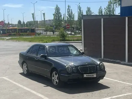 Mercedes-Benz E 200 2000 года за 2 500 000 тг. в Павлодар – фото 13