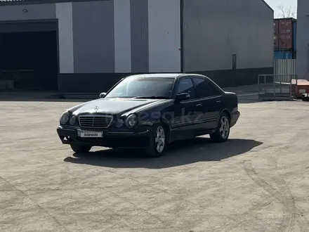 Mercedes-Benz E 200 2000 года за 2 500 000 тг. в Павлодар – фото 11