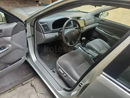 Toyota Camry 2005 года за 4 800 000 тг. в Тараз – фото 10