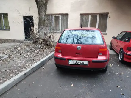 Volkswagen Golf 2001 года за 1 770 000 тг. в Алматы – фото 3