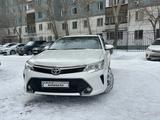 Toyota Camry 2016 года за 13 500 000 тг. в Караганда