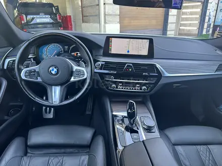 BMW 530 2018 года за 21 000 000 тг. в Алматы – фото 11
