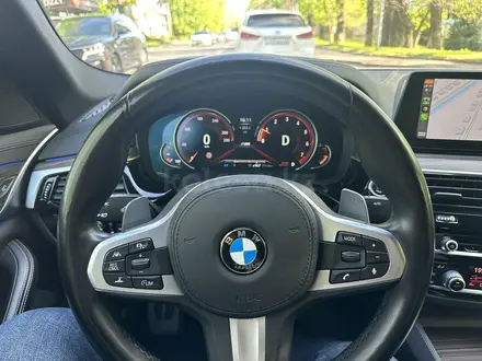 BMW 530 2018 года за 21 000 000 тг. в Алматы – фото 12