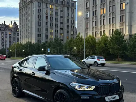 BMW X6 2021 года за 38 450 000 тг. в Астана – фото 3