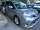 Toyota Sienna 2017 годаfor16 500 000 тг. в Алматы