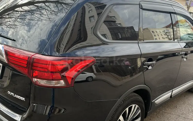 Mitsubishi Outlander 2020 года за 15 500 000 тг. в Астана