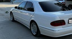 Mercedes-Benz E 320 2001 годаүшін4 900 000 тг. в Атырау – фото 5