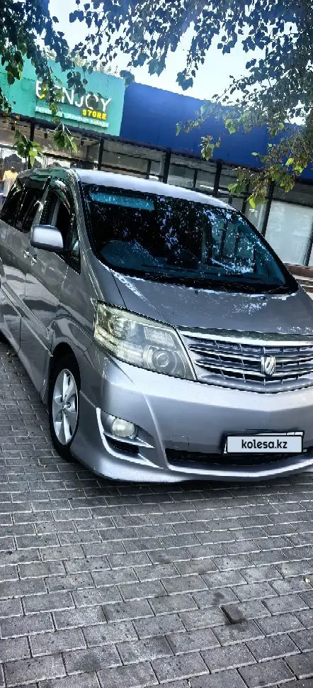 Toyota Alphard, 2004