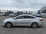 Hyundai Sonata 2011 годаүшін5 500 000 тг. в Караганда – фото 2