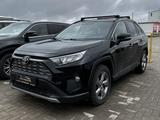 Toyota Highlander 2013 года за 14 100 000 тг. в Караганда