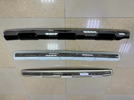 Накладки под задний бампер Toyota Prado 150 за 27 500 тг. в Уральск – фото 3