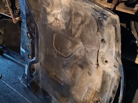 Капот на Audi A6 за 40 000 тг. в Алматы – фото 6