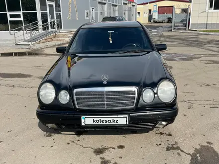 Mercedes-Benz E 320 1998 года за 3 200 000 тг. в Кокшетау – фото 9