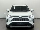 Toyota RAV4 2020 года за 13 500 000 тг. в Астана – фото 2