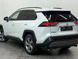 Toyota RAV4 2020 года за 13 500 000 тг. в Астана – фото 3