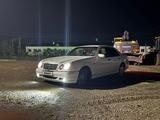 Mercedes-Benz E 230 1996 года за 2 000 000 тг. в Кокшетау – фото 2