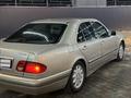 Mercedes-Benz E 230 1997 годаүшін3 333 333 тг. в Алматы – фото 3