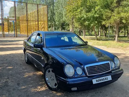 Mercedes-Benz E 280 1996 года за 2 450 000 тг. в Астана – фото 3