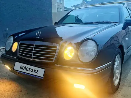 Mercedes-Benz E 320 1996 года за 6 000 000 тг. в Актау – фото 4