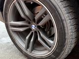 Диски с резиной Bmw X5, X5 за 300 000 тг. в Астана – фото 2