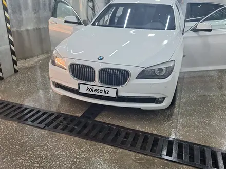 BMW 750 2009 года за 9 000 000 тг. в Астана – фото 10