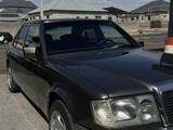 Mercedes-Benz E 200 1990 года за 850 000 тг. в Кентау – фото 5