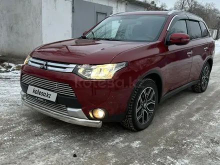 Mitsubishi Outlander 2014 года за 10 500 000 тг. в Павлодар – фото 2