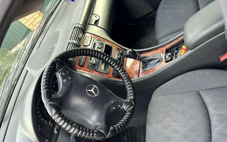 Mercedes-Benz C 180 2002 года за 2 200 000 тг. в Актобе