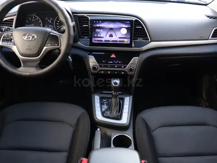 Hyundai Elantra 2018 года за 8 000 000 тг. в Астана – фото 18