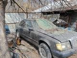 Mercedes-Benz E 230 1988 года за 700 000 тг. в Алматы – фото 2