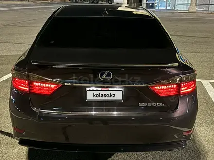 Lexus ES 300h 2013 года за 8 300 000 тг. в Атырау – фото 31