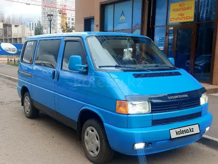 Volkswagen Caravelle 1994 года за 6 250 000 тг. в Астана – фото 2