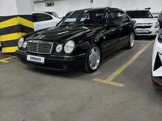 Mercedes-Benz E 55 AMG
