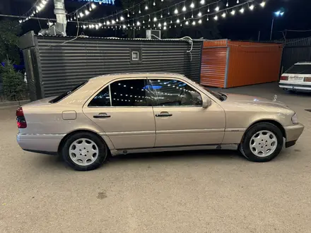 Mercedes-Benz C 220 1994 года за 2 200 000 тг. в Караганда – фото 6