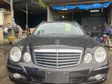 Капот Mercedes-Benz E-CLASS W211 за 75 000 тг. в Астана