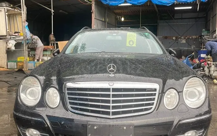 Капот Mercedes-Benz E-CLASS W211 за 75 000 тг. в Астана