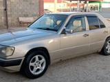 Mercedes-Benz E 230 1989 годаfor1 100 000 тг. в Кызылорда