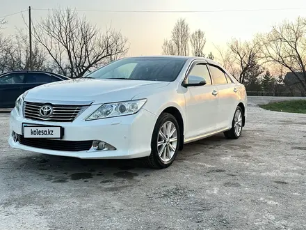 Toyota Camry 2014 года за 11 000 000 тг. в Алматы – фото 2