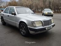 Mercedes-Benz E 200 1994 года за 1 500 000 тг. в Караганда