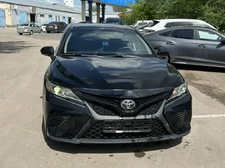 Toyota Camry 2020 года за 7 500 000 тг. в Астана – фото 2