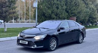 Toyota Camry 2017 года за 11 200 000 тг. в Шымкент