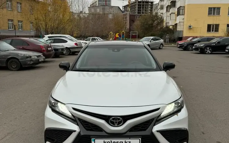 Toyota Camry 2022 годаfor18 700 000 тг. в Астана